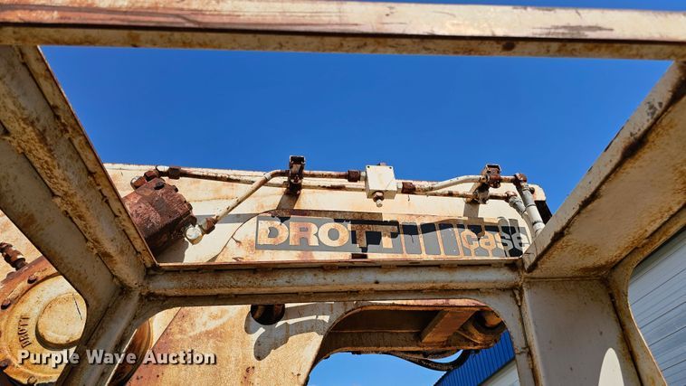 image for item DQ0214 1980 Drott 3330  crane