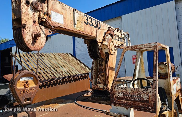 image for item DQ0214 1980 Drott 3330  crane