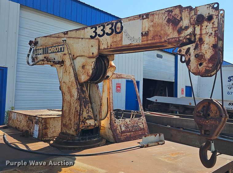 image for item DQ0214 1980 Drott 3330  crane