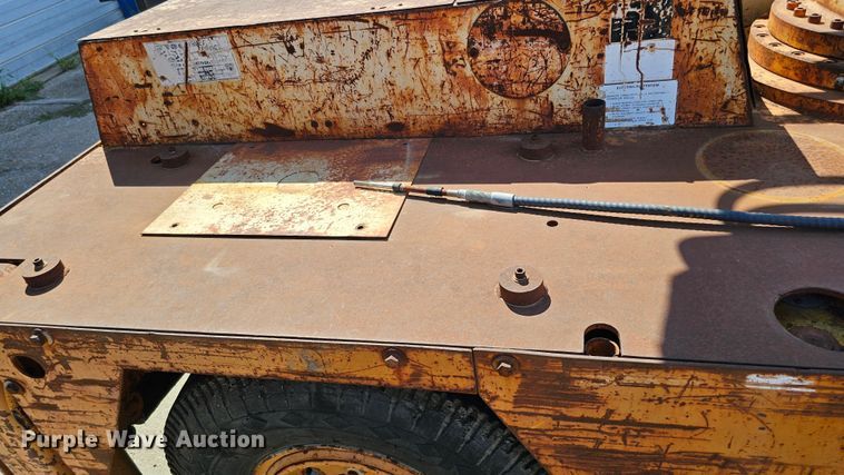 image for item DQ0214 1980 Drott 3330  crane