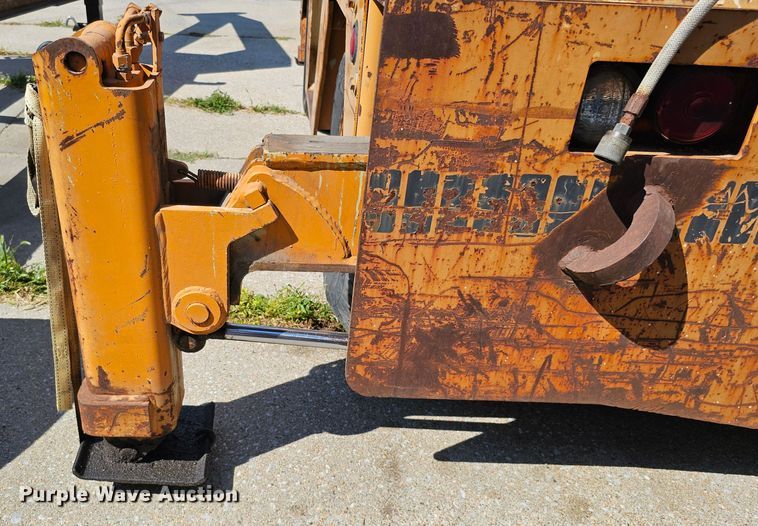 image for item DQ0214 1980 Drott 3330  crane