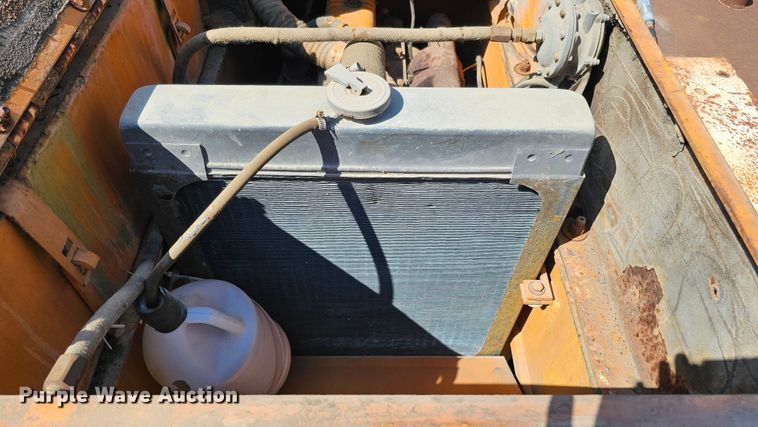 image for item DQ0214 1980 Drott 3330  crane