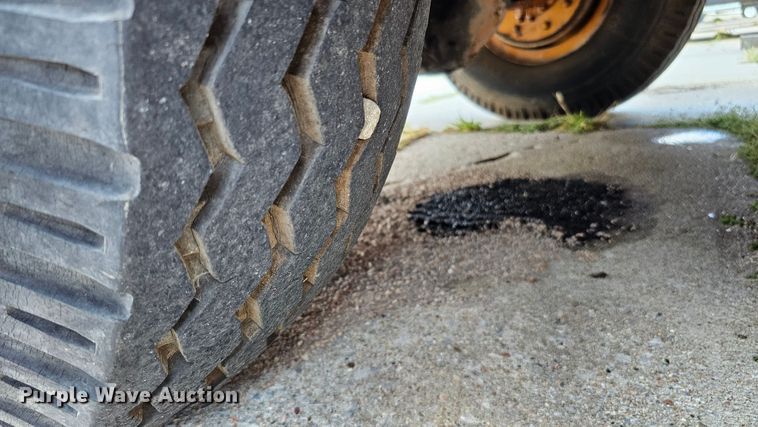 image for item DQ0214 1980 Drott 3330  crane