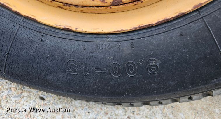 image for item DQ0214 1980 Drott 3330  crane