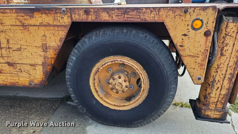 image for item DQ0214 1980 Drott 3330  crane