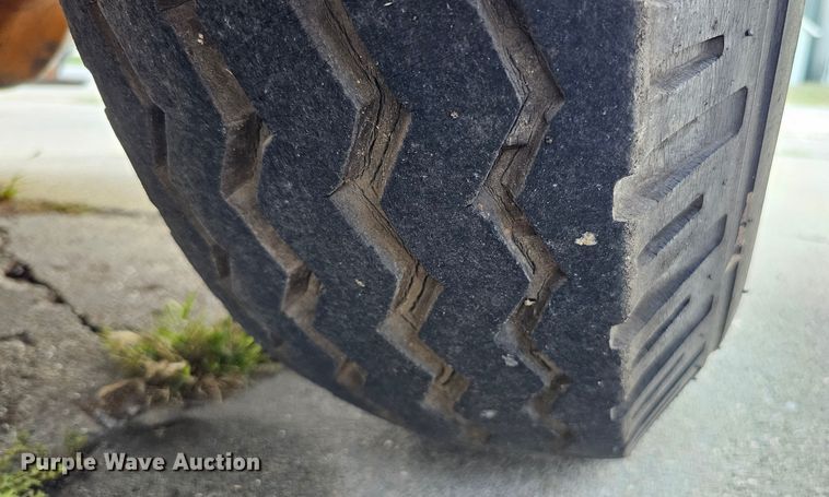 image for item DQ0214 1980 Drott 3330  crane