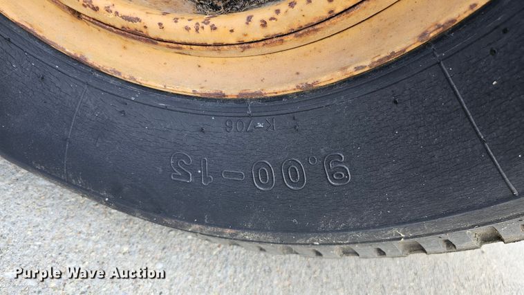 image for item DQ0214 1980 Drott 3330  crane