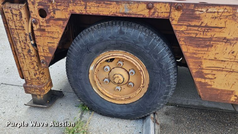 image for item DQ0214 1980 Drott 3330  crane