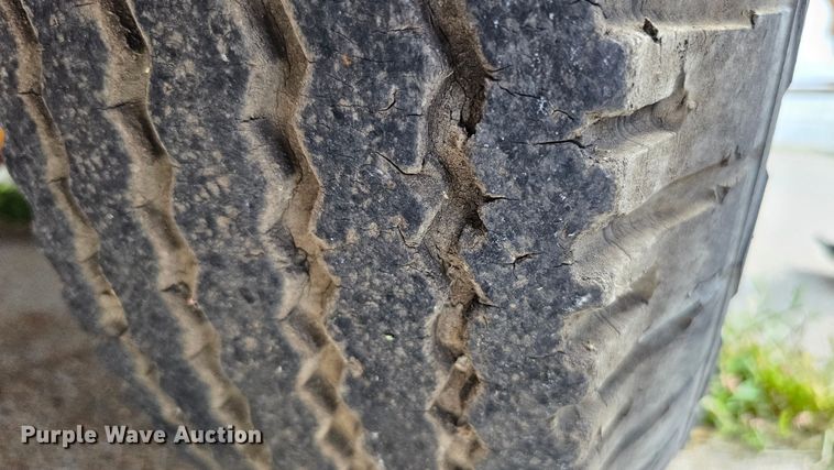 image for item DQ0214 1980 Drott 3330  crane