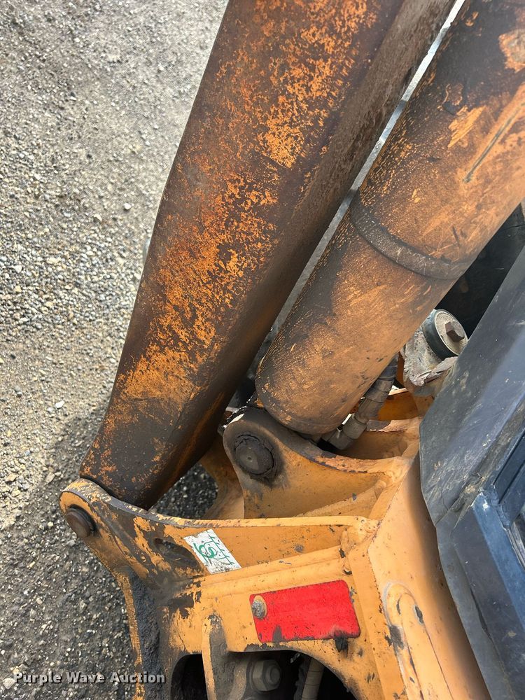 image for item DQ0916 2010 Case 580 Super M  backhoe