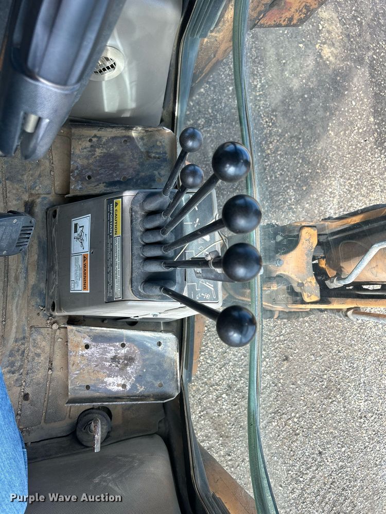 image for item DQ0916 2010 Case 580 Super M  backhoe