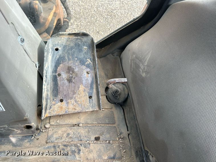 image for item DQ0916 2010 Case 580 Super M  backhoe