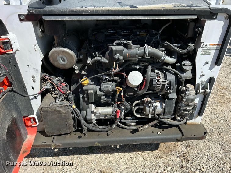 image for item DQ0917 2019 Bobcat S740  skid steer loader