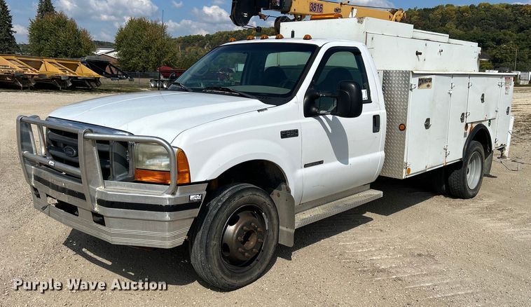 image for item DQ0946 2001 Ford F550 XL Super Duty  utility / service truck