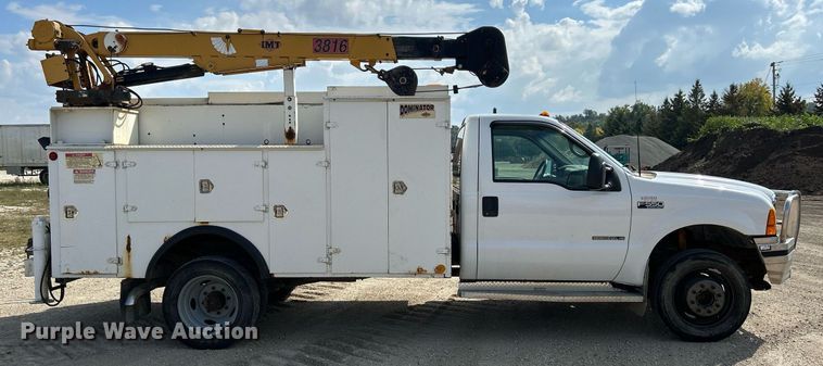 image for item DQ0946 2001 Ford F550 XL Super Duty  utility / service truck