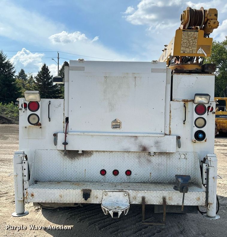 image for item DQ0946 2001 Ford F550 XL Super Duty  utility / service truck