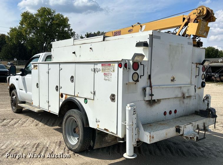 image for item DQ0946 2001 Ford F550 XL Super Duty  utility / service truck