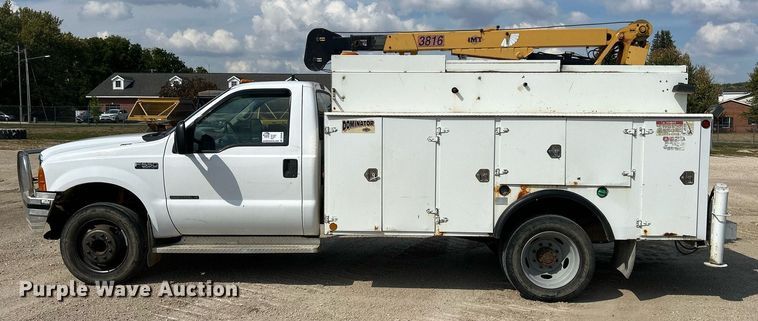 image for item DQ0946 2001 Ford F550 XL Super Duty  utility / service truck