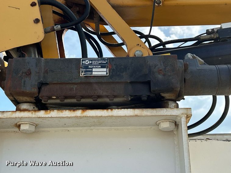 image for item DQ0946 2001 Ford F550 XL Super Duty  utility / service truck