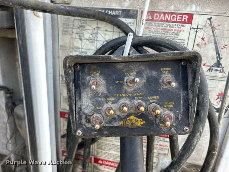 image for item DQ0946 2001 Ford F550 XL Super Duty  utility / service truck