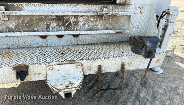 image for item DQ0946 2001 Ford F550 XL Super Duty  utility / service truck