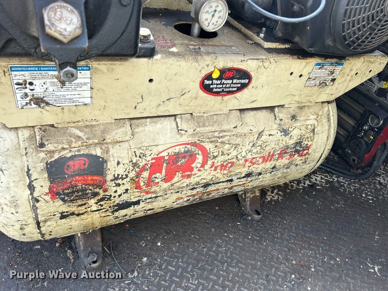 image for item DQ0946 2001 Ford F550 XL Super Duty  utility / service truck