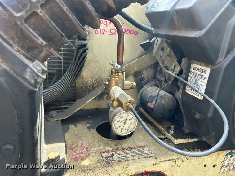 image for item DQ0946 2001 Ford F550 XL Super Duty  utility / service truck