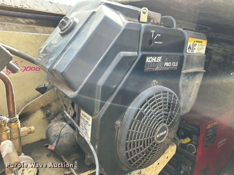 image for item DQ0946 2001 Ford F550 XL Super Duty  utility / service truck