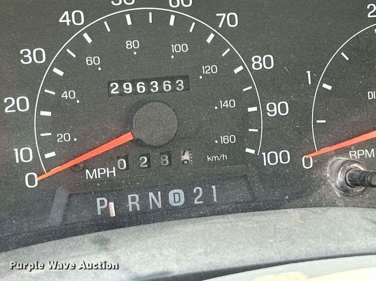 image for item DQ0946 2001 Ford F550 XL Super Duty  utility / service truck