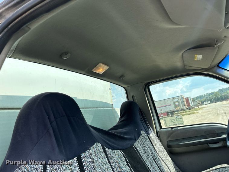 image for item DQ0946 2001 Ford F550 XL Super Duty  utility / service truck