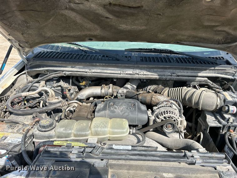 image for item DQ0946 2001 Ford F550 XL Super Duty  utility / service truck