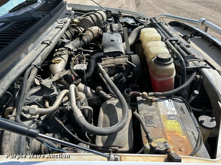 image for item DQ0946 2001 Ford F550 XL Super Duty  utility / service truck