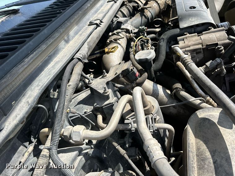 image for item DQ0946 2001 Ford F550 XL Super Duty  utility / service truck