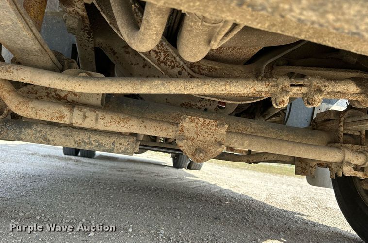 image for item DQ0946 2001 Ford F550 XL Super Duty  utility / service truck