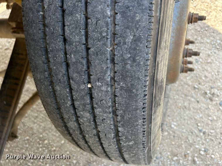 image for item DQ0946 2001 Ford F550 XL Super Duty  utility / service truck