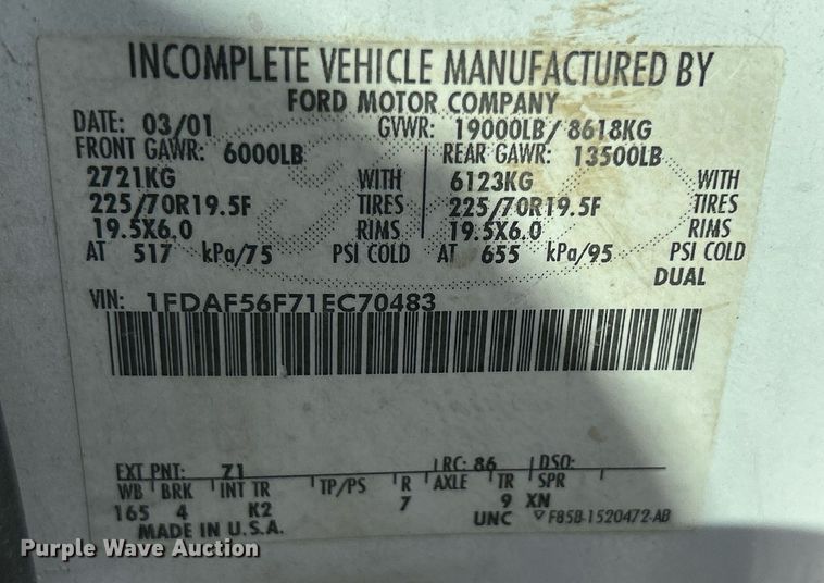 image for item DQ0946 2001 Ford F550 XL Super Duty  utility / service truck