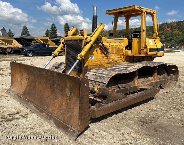 image for item DQ0947 1989 Komatsu D68P-1  dozer