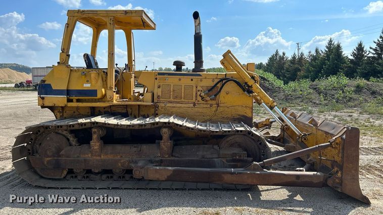 image for item DQ0947 1989 Komatsu D68P-1  dozer