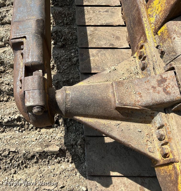 image for item DQ0947 1989 Komatsu D68P-1  dozer