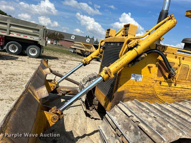 image for item DQ0947 1989 Komatsu D68P-1  dozer