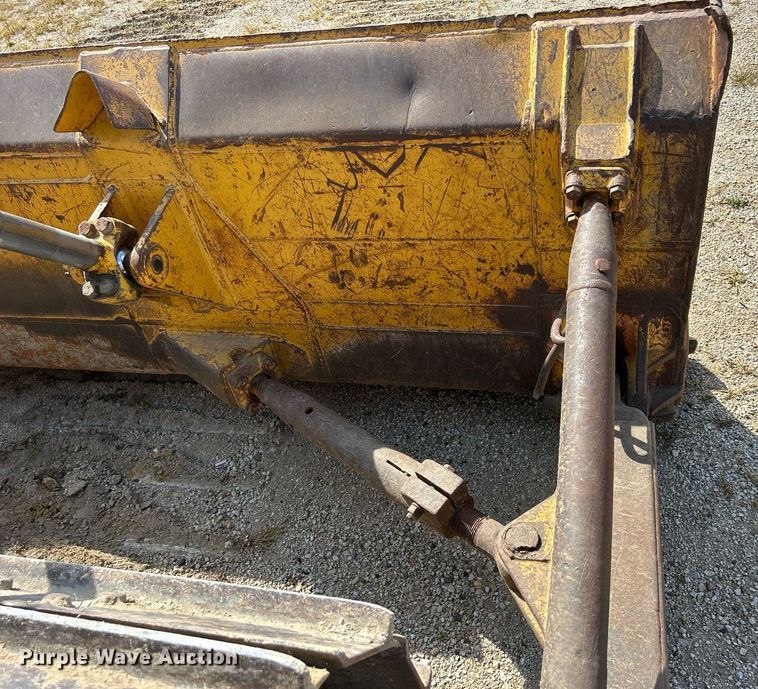 image for item DQ0947 1989 Komatsu D68P-1  dozer