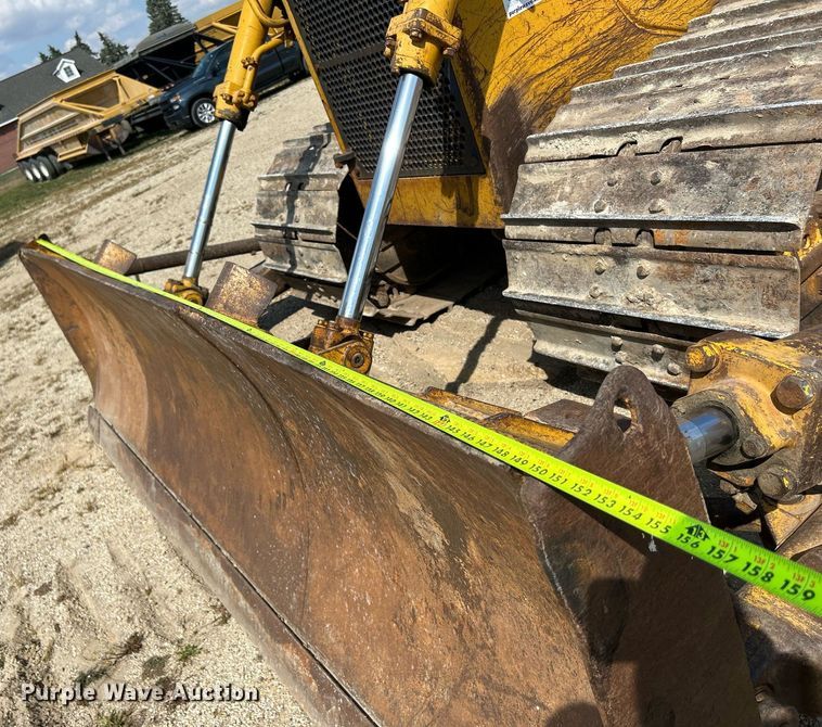 image for item DQ0947 1989 Komatsu D68P-1  dozer