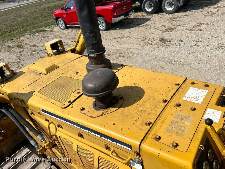 image for item DQ0947 1989 Komatsu D68P-1  dozer