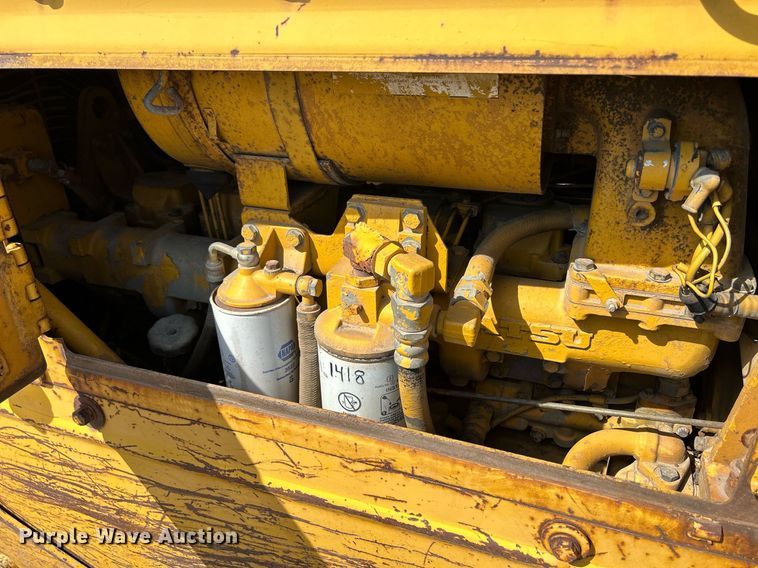 image for item DQ0947 1989 Komatsu D68P-1  dozer