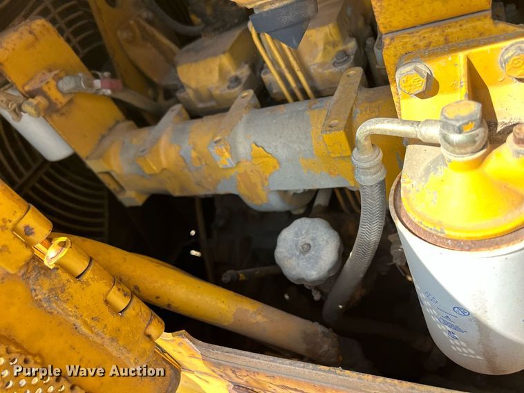 image for item DQ0947 1989 Komatsu D68P-1  dozer