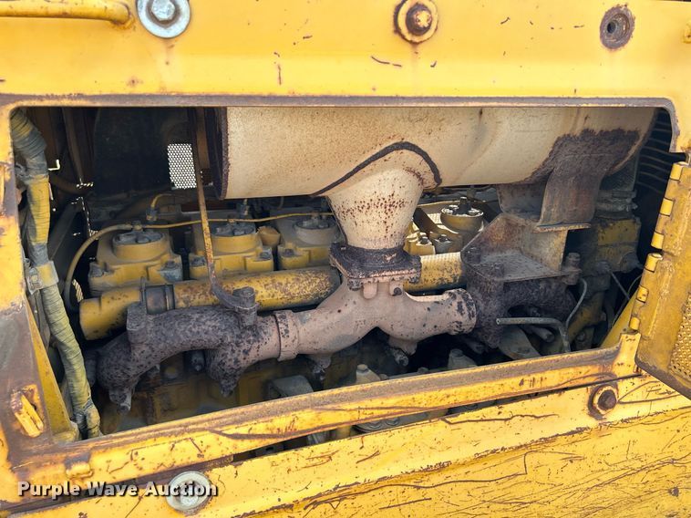 image for item DQ0947 1989 Komatsu D68P-1  dozer