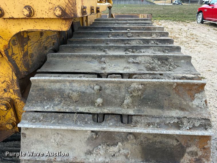 image for item DQ0947 1989 Komatsu D68P-1  dozer