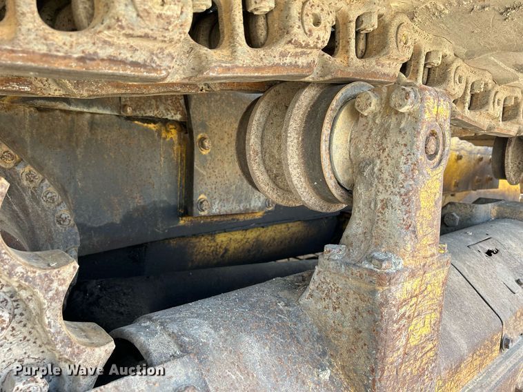 image for item DQ0947 1989 Komatsu D68P-1  dozer