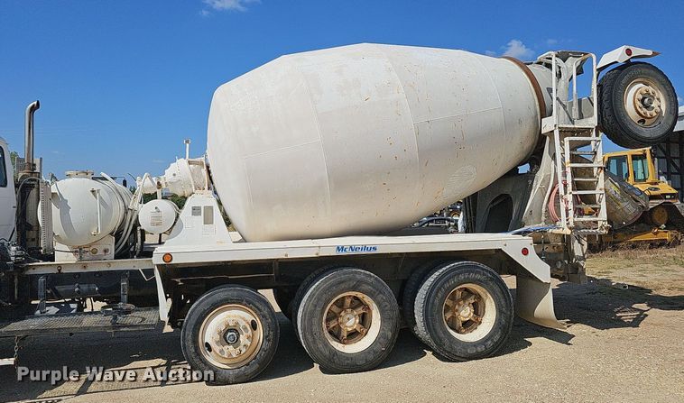 image for item DQ1087 1993 Mack RD960S  ready mix truck