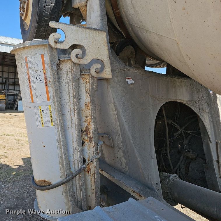 image for item DQ1087 1993 Mack RD960S  ready mix truck